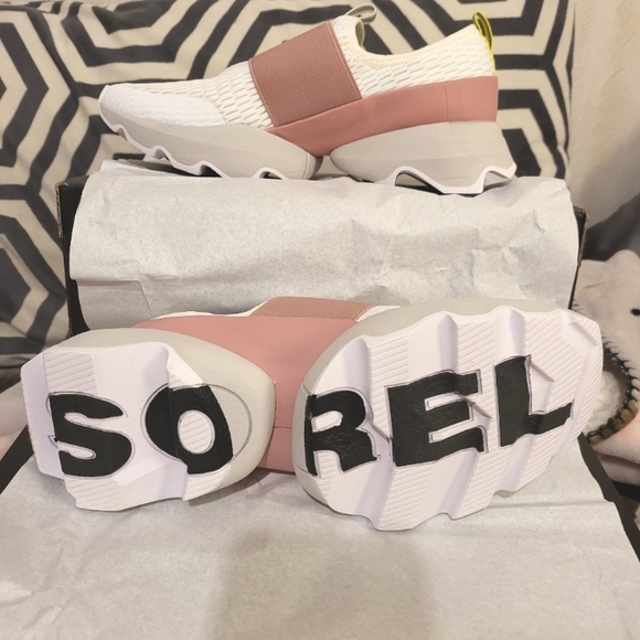 Shoes - Picture 1 of 3